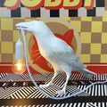 lampe-de-table-gothic-nightbird-design-elegant-pour-un-eclairage-raffine