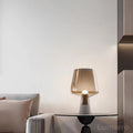 leimu-lampe-de-table-en-verre-ambre-et-socle-en-beton