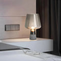 leimu-lampe-de-table-en-verre-ambre-et-socle-en-beton