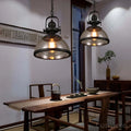 luminaires-suspendus-en-verre-et-fer-au-style-industriel-retro-antique