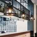 luminaires-suspendus-en-verre-et-fer-au-style-industriel-retro-antique