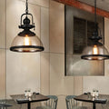 luminaires-suspendus-en-verre-et-fer-au-style-industriel-retro-antique