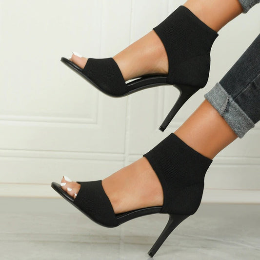 Camille | Femme Escarpin Noir Chic et Confortable à Talons Fins 1