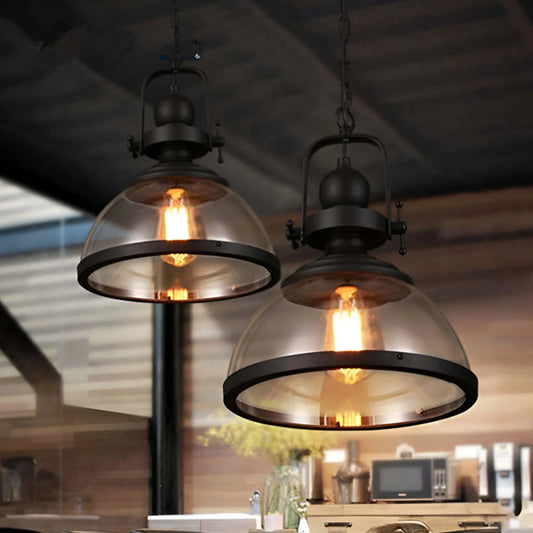 luminaires-suspendus-en-verre-et-fer-au-style-industriel-retro-antique
