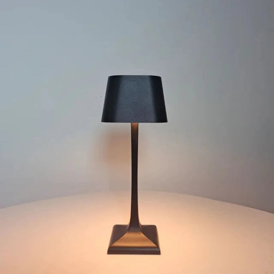 lumisquare-lampe-de-table-led-carree-avec-usb